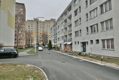 Több mint ezer négyzetméteren újult meg az aszfalt az Erzsébet út egy szakaszán